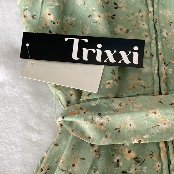 Trixxi sage green floral dress - Picture 5 of 6